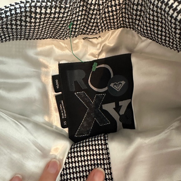 Roxy Snowboard Pants - Picture 2 of 2